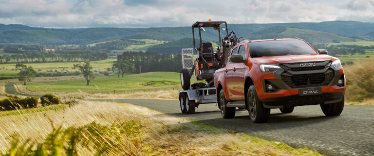 24MY ISUZU D-MAX_15_EU-LHD_CREW_RBE_RoofRail_Tow