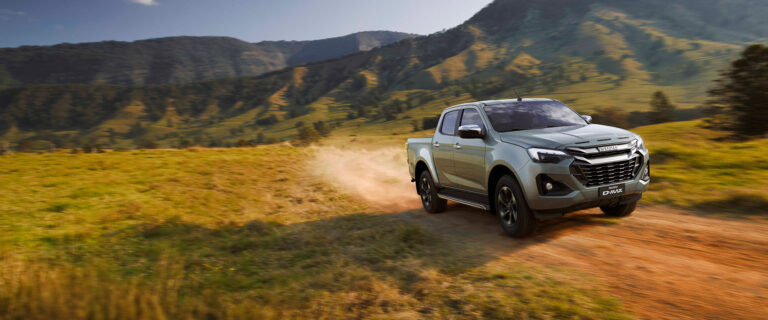 26MY ISUZU D-MAX-8_EU-LHD_CREW RBD_1920x800